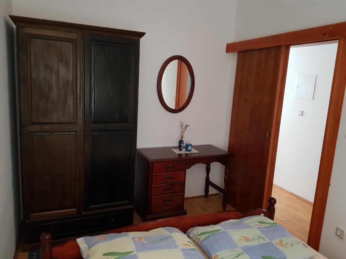 Apartments Akiki 카를로바크 외부 사진