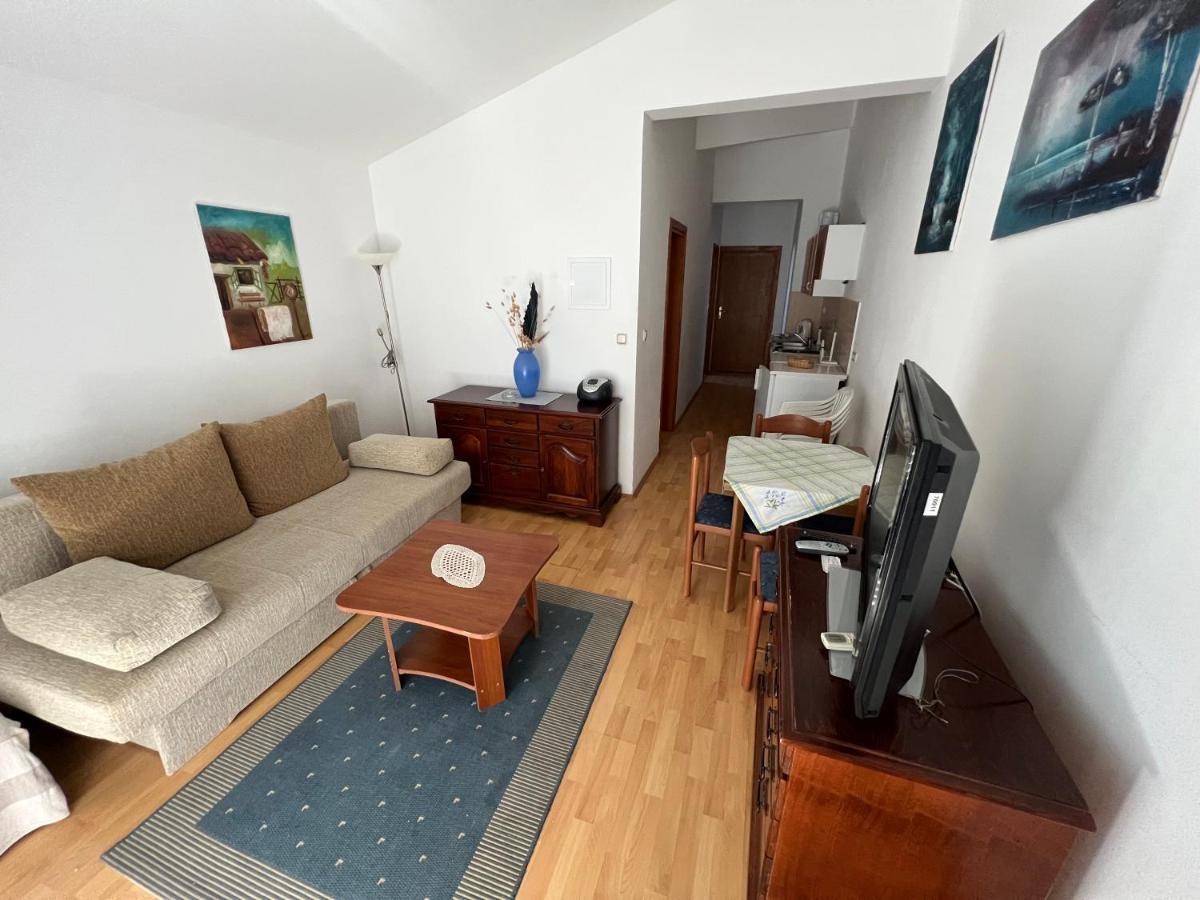 Apartments Akiki 카를로바크 외부 사진