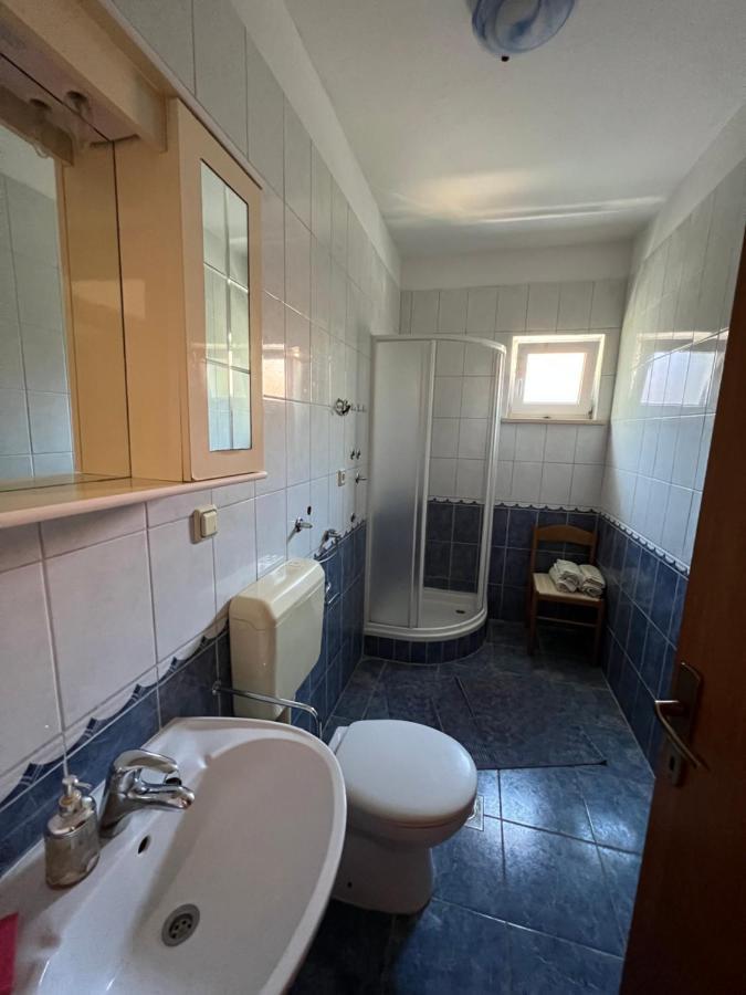 Apartments Akiki 카를로바크 외부 사진