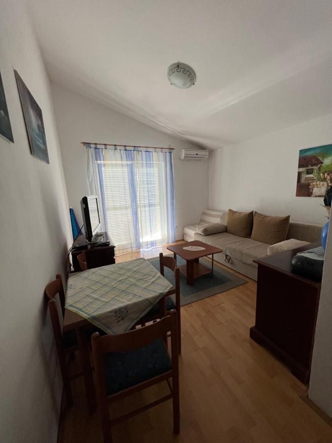 Apartments Akiki 카를로바크 외부 사진